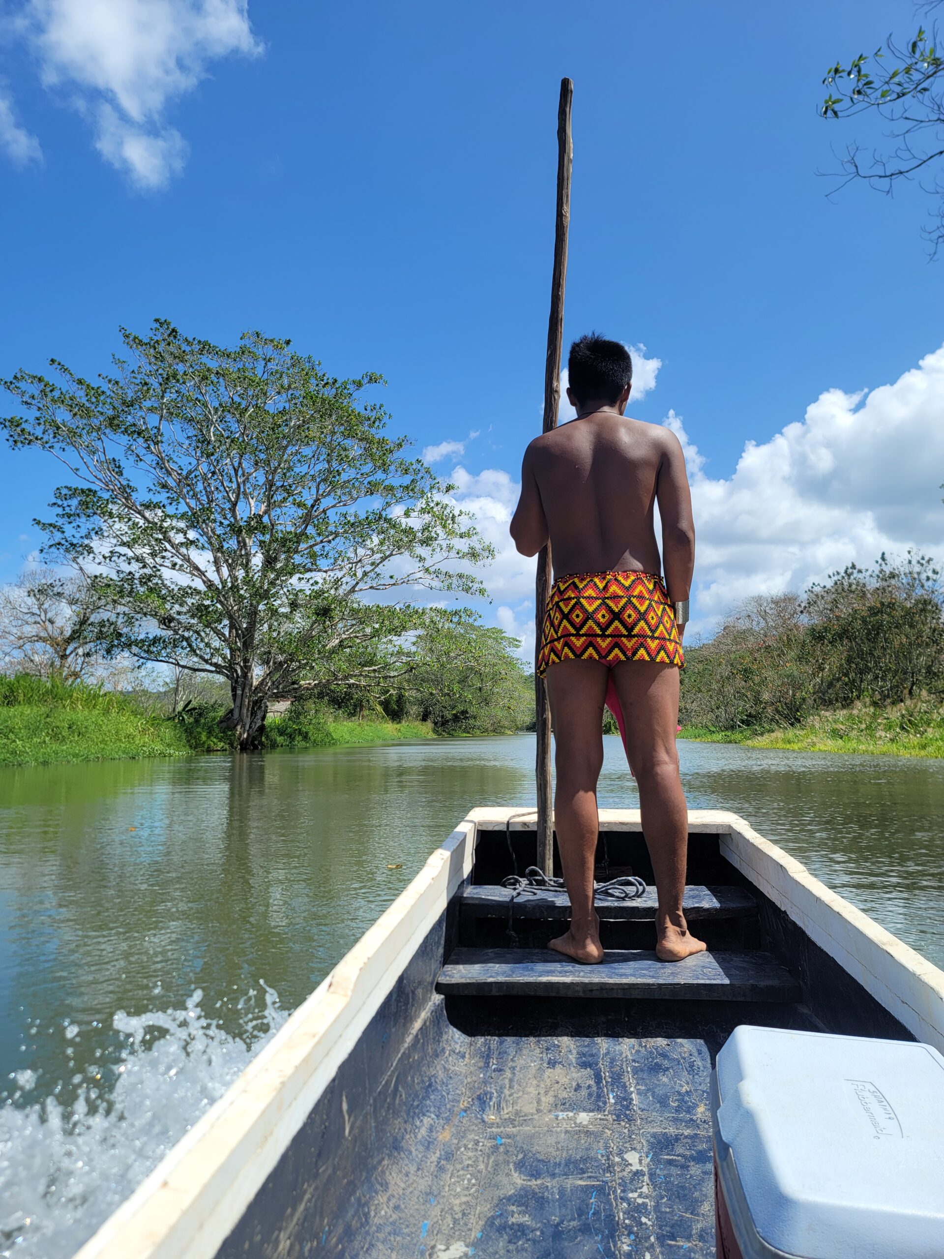 Landausflug Embera Quera Hafen Colon Panama Fahrt im Einbaum